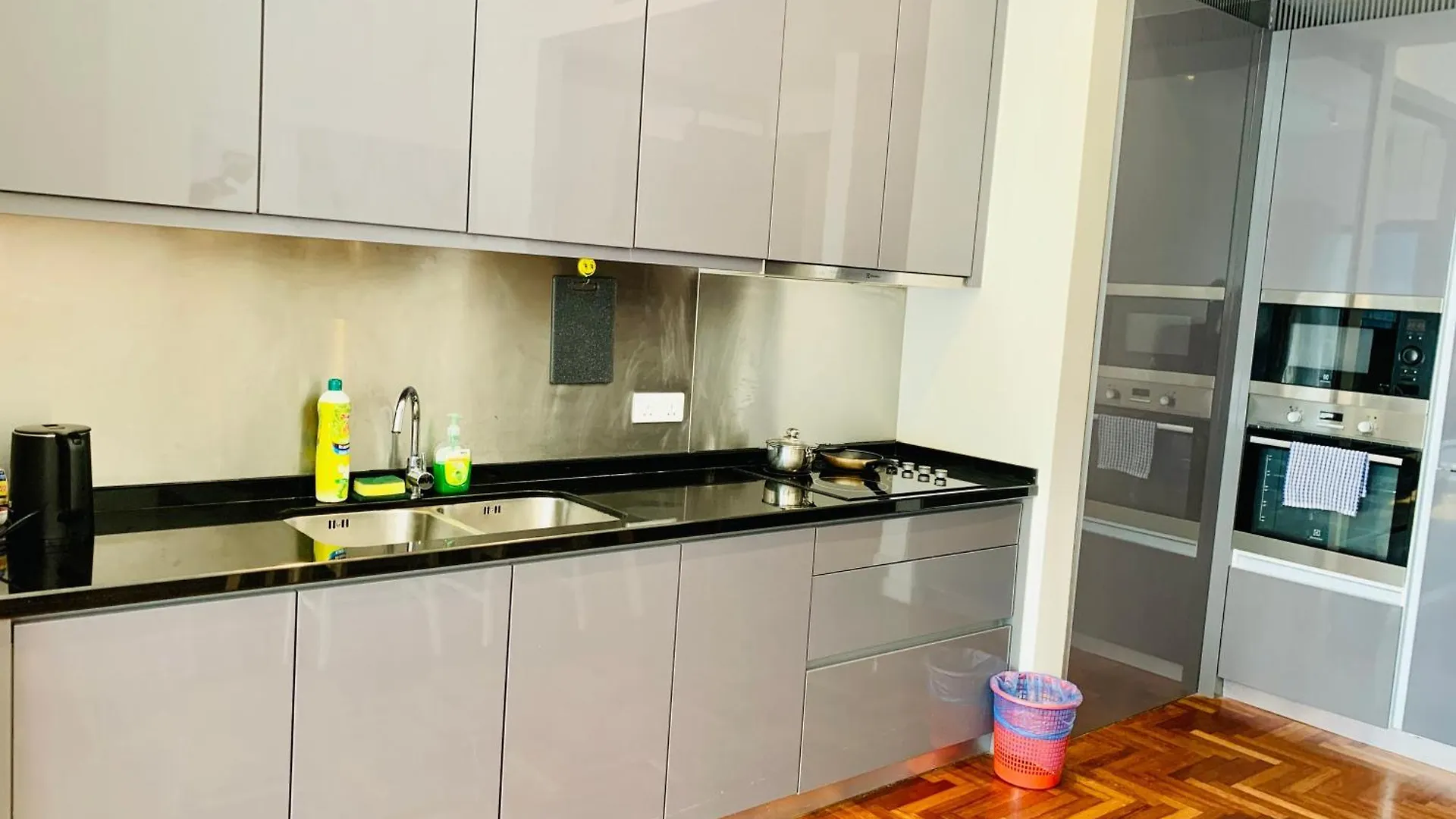 The Mews Suites Klcc By Luna Kuala Lumpur Apartamento