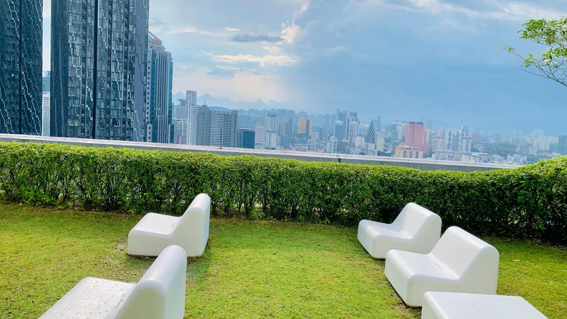 Apartamento The Mews Suites Klcc By Luna Kuala Lumpur Malásia