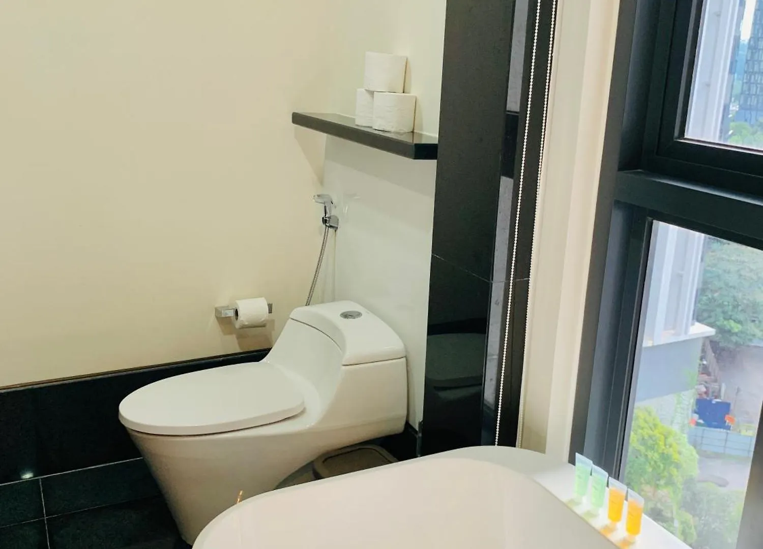 קואלה לומפור The Mews Suites Klcc By Luna