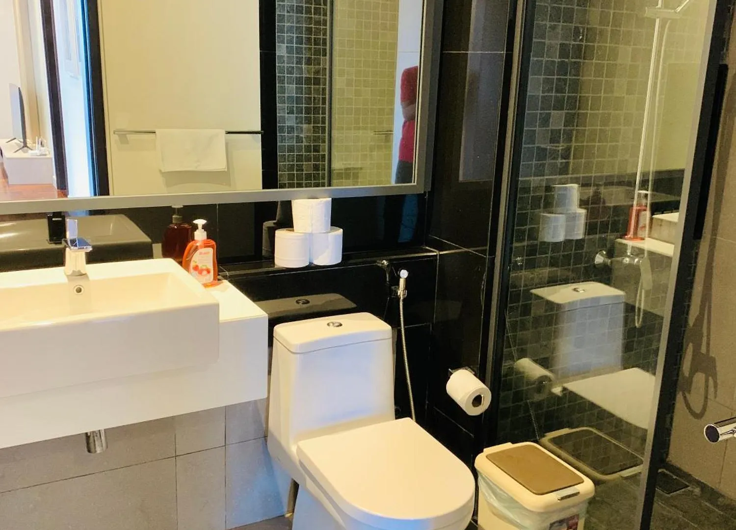 דירה קואלה לומפור The Mews Suites Klcc By Luna