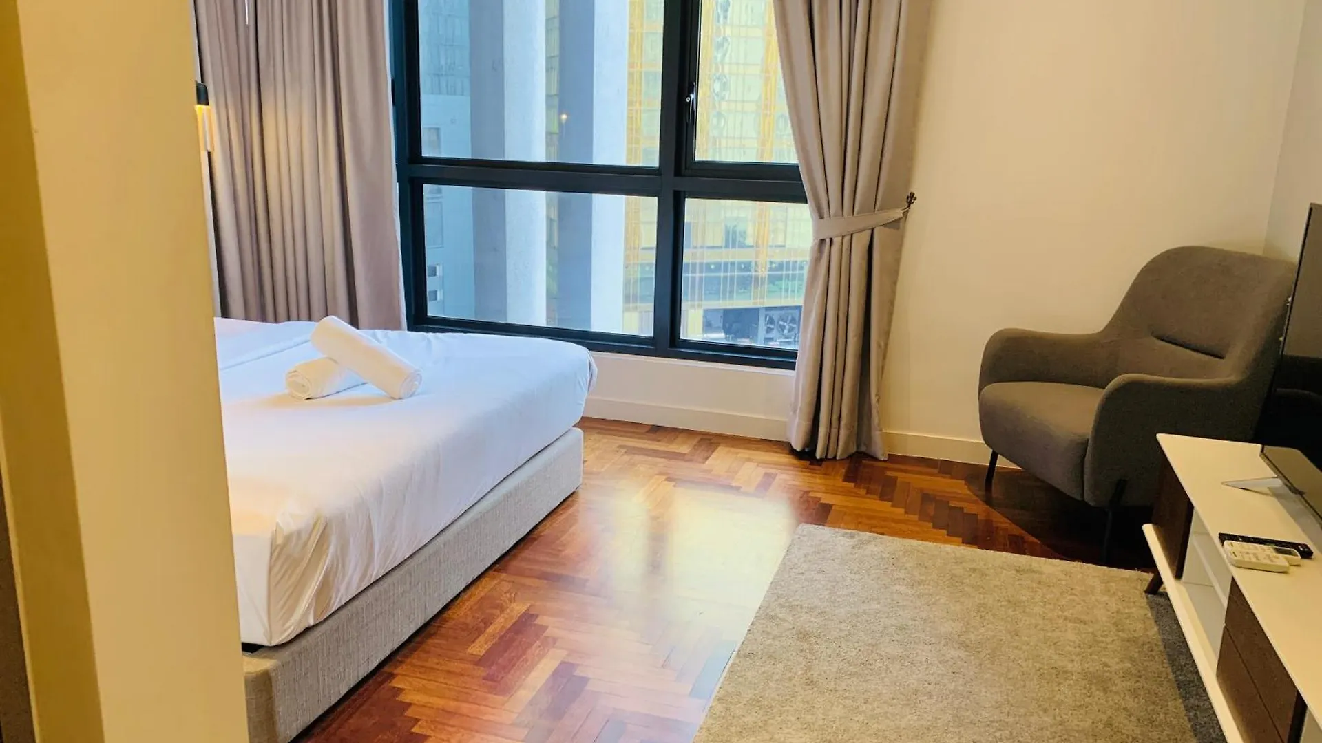דירה קואלה לומפור The Mews Suites Klcc By Luna